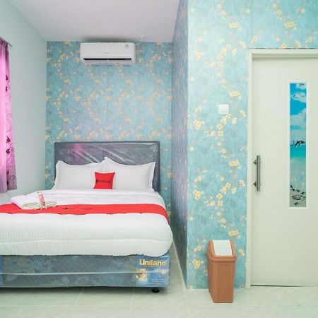 Reddoorz Plus Near Itc Cempaka Mas 2 Jakarta Exterior foto