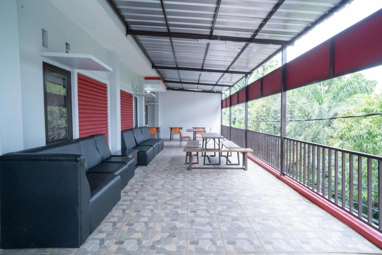 Reddoorz Plus Near Itc Cempaka Mas 2 Jakarta Exterior foto