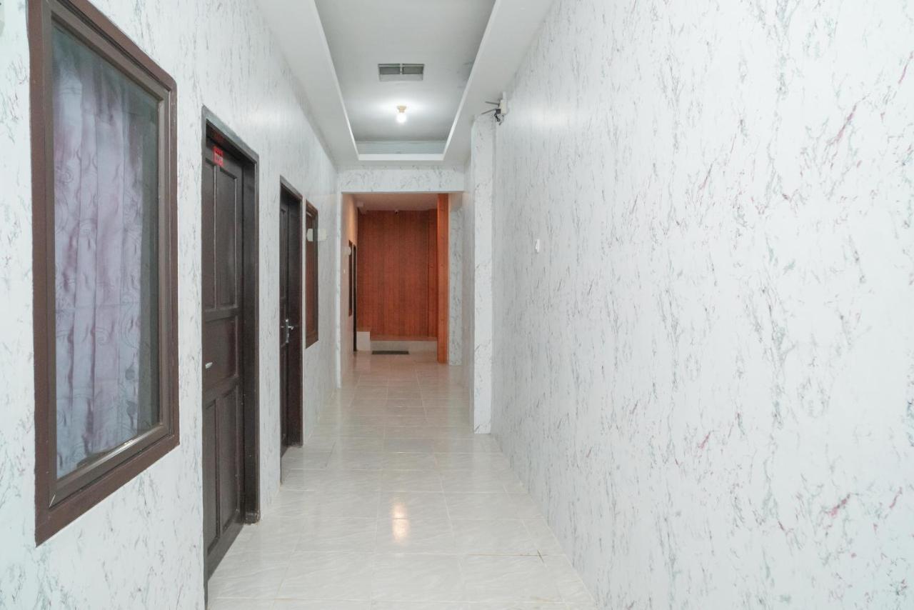 Reddoorz Plus Near Itc Cempaka Mas 2 Jakarta Exterior foto