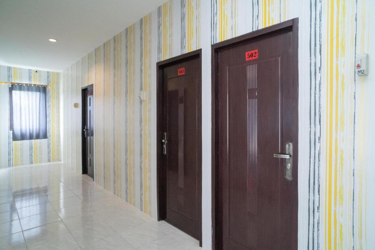 Reddoorz Plus Near Itc Cempaka Mas 2 Jakarta Exterior foto