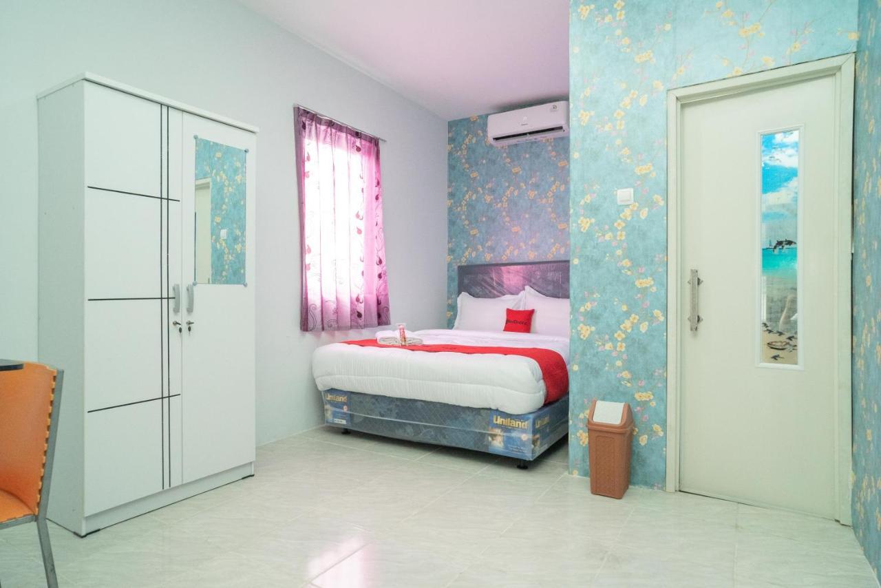 Reddoorz Plus Near Itc Cempaka Mas 2 Jakarta Exterior foto